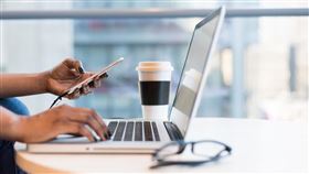 最低工資,民生物價,通膨,時薪,月薪,PT,打工,正職,咖啡廳,咖啡師 （示意圖／pixabay）