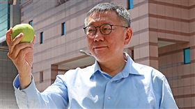 北院裁定柯文哲羈押禁見，民眾黨代理黨主席黃國昌批評，「悖離法律論理，完全無法接受」。（圖／翻攝自柯文哲臉書）