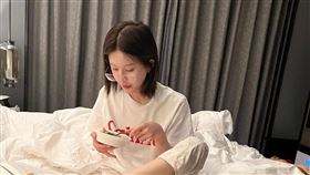 趙露思養病中。（圖／翻攝自微博）