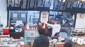 台中,暴力,衝突,豆漿店,醉漢,點餐,鬧事（圖／社會事新聞影音）