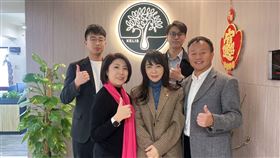 偶像劇教母柴智屏、演員高欣欣等人出席開幕生醫科學頭皮管理平台旗艦店。（圖／BeautyAgent提供）