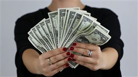 財運,致富,財富,鈔票,紙鈔(翻攝自 Pixabay)