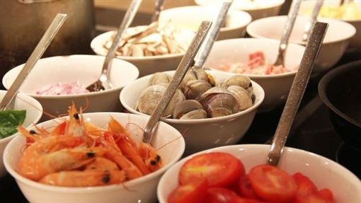 台中吃到飽驚傳集體中毒　最重罰2億