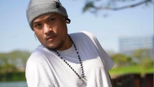 去年聖誕節奪命　樂團主唱搭跨年舞台摔死