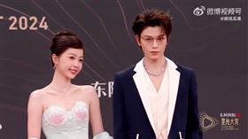 丁禹兮、虞書欣。（圖／翻攝自微博）