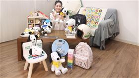 7-ELEVEN元月首檔全店精品集點活動，自1月8日起推出SNOOPY 75週年系列周邊。（圖／品牌業者提供）