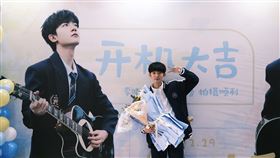 李明德在新戲開機時還很開心（圖／翻攝李明德微博）