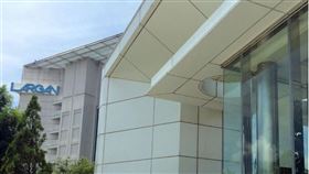 光學鏡頭廠大立光認為第3季景氣不明朗，有客戶訂單下修顯著，引發恐慌賣壓，11日股價下跌30元開出。（中央社檔案照片）