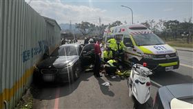 板橋警方,開槍,命危,假車牌