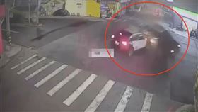 警車,紅燈,竹東,吉普車,撞擊（圖／翻攝畫面）