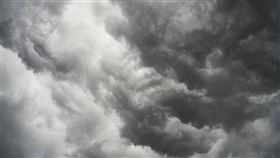 死神降臨？濟州航空鳥擊害179人罹難　影像披露黑雲如巨蛇吞噬機身（圖／翻攝自PEXELS）