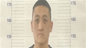 台東縣綠島監獄發生受刑人越獄案件，一名販毒案入監的受刑人王天佑（40歲），疑似將管理員反鎖門內後脫逃，目前全島追查中。