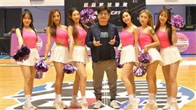 中華籃協,理事長,謝典林,臉書,Threads,SBL,瓊斯盃,啦啦隊,Luxygirls,林建嘉