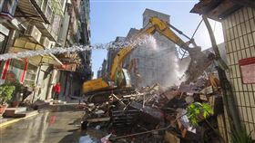 三重,建案,開挖,倒塌,鄰損,六張街,莘聖沐光居,記者莊淇鈞攝影