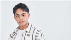 邱軍開車撞到人釀一死一傷。（圖／翻攝自臉書）