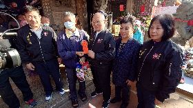 新港奉天宮發放冬令慰問金