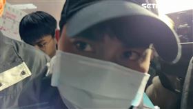 邱軍前往基隆地檢署應訊，藉以釐清車禍過程。（圖／翻攝畫面）