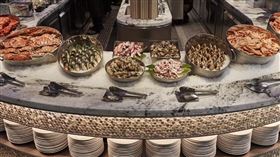 信義區知名高檔吃到飽餐廳「饗饗」發生疑似食物中毒事件。（圖／翻攝自INPARADISE 饗饗粉專）