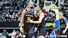 ▲東亞超級籃球聯賽，新北國王洋將桑尼被吹技術犯規。（圖／記者劉彥池攝影）