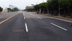 台中,梧棲,車禍,自摔,昏迷,爛路,坑洞（圖／翻攝畫面）