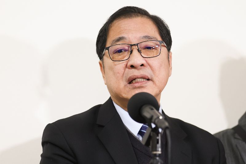 民眾黨立委黃國昌指控，民進黨派系大老吳乃仁現身高檔無菜單料理餐廳，席間有台北地檢署檢察官。法務部長鄭銘謙（圖）表示，北檢已啟動行政調查