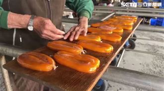 青鯤鯓沿街曬「三寶」　民眾搶年節備貨