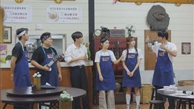 江宏傑（左）經營餐廳感到不捨（圖／客台提供）