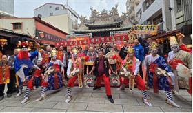 ▲駕前吉勝堂什家將謝范將軍為「錢母」加持。（圖／嘉義城隍廟）