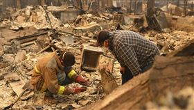 洛杉磯野火（圖／美聯社/達志影像）