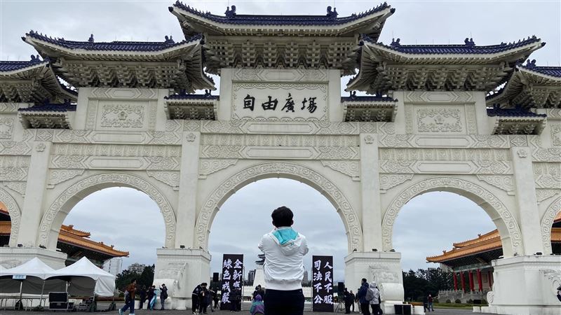 集結「釘孤枝」　黃國昌進場！喊心熾如火