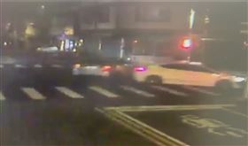 台中、大肚、酒駕、轎車、騎樓、衝撞、車禍