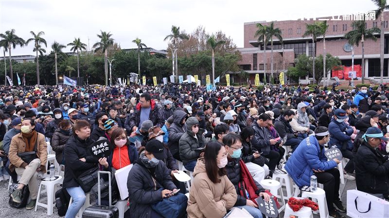 白號召小草集結挺柯文哲！現場人潮曝光