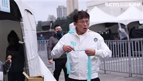 ▲民眾黨於自由廣場舉行【111拒絕綠色威權 還我司法正義】集會活動，黃國昌會前受訪（圖／記者鄭孟晃攝影）