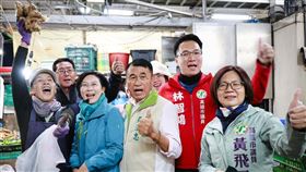 林岱樺赴鳳山果菜市場拜票，湧言會議員陪同（林岱樺辦公室提供）
