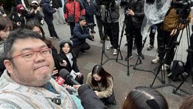 民眾黨遊行喊破15萬人！周偉航酸「大巨蛋能坐60萬」　四叉貓揭真實數字。四叉貓臉書