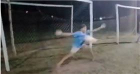 巴西16歲少年在比賽中被足球擊中胸部猝死。（圖／翻攝X）