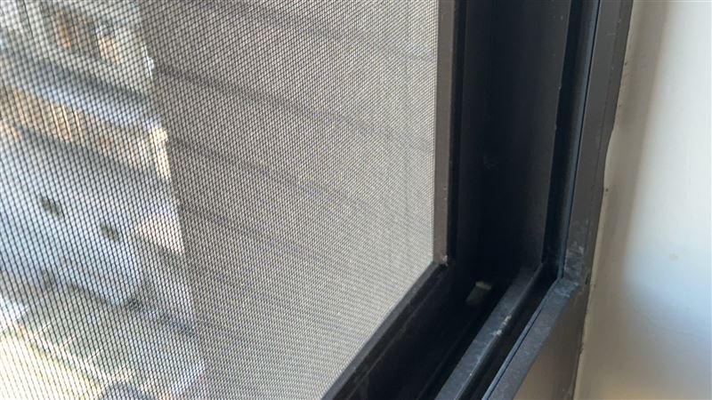 家事達人透露紗窗清潔撇步。（圖／資料畫面）