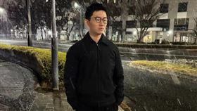 視網膜曾經擔任過電視台新聞主播。（圖／翻攝自視網膜臉書）