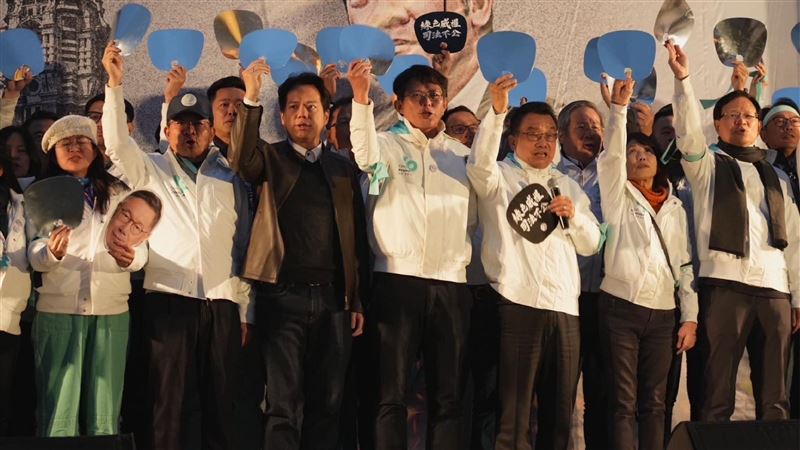 初代柯粉醫回顧當年盛況：為昨天小草惋惜