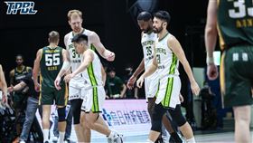 福爾摩沙夢想家本季和台啤永豐雲豹3度對決都打得難分難解。（圖／TPBL提供）