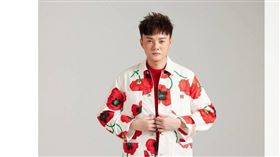 許富凱說很榮幸可以站在總決賽主舞台上演唱。（圖／緯來電視網提供）