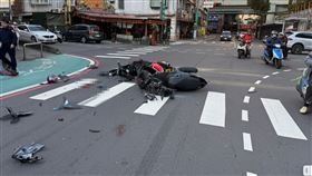 中和,機車,對撞,新北