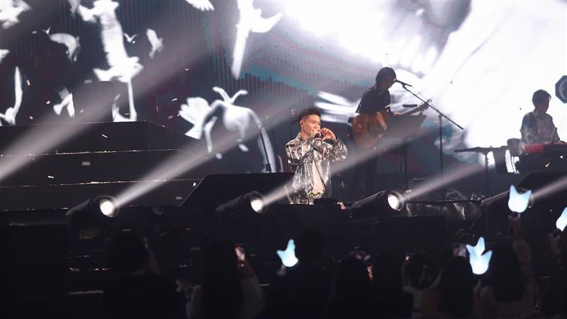 蕭秉治狂接64場演出　高雄開唱苦惱這事