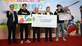 ▲悠遊卡公司發行12強奪冠紀念卡。（圖／中央社）