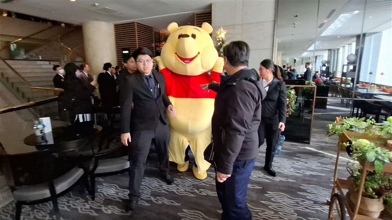 小粉紅炫富挑釁韓國人　下場曝光