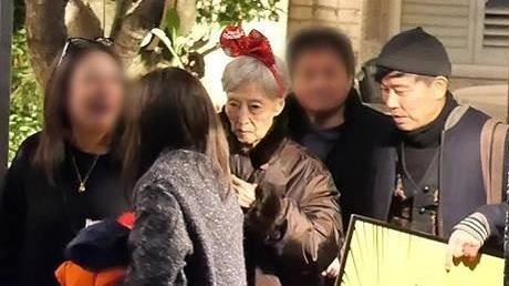 伍思凱女兒「伍悅」闖歌壇　改姓名不靠爸