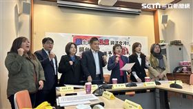 ▲立法委員范雲(中)、賴惠員、陳培瑜、郭昱晴、蔡易餘等人「藍白與統促黨同流合污？同台訴求火燒地檢應予譴責！」聯合記者會（圖／記者詹宜庭攝影）