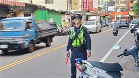 台中,交通違規,春節,取締,闖紅燈（圖／翻攝畫面）