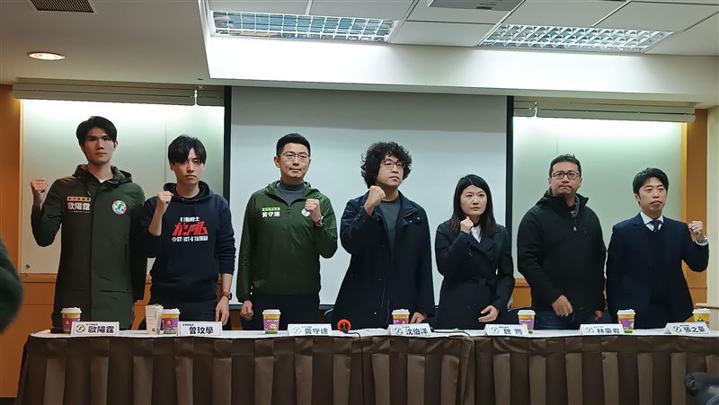 沈伯洋:選民對藍委是綠委3.5倍非常不滿意