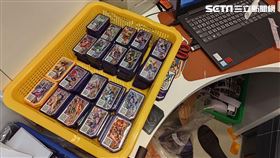 警方查扣全台最大盜版寶可夢卡。（圖／翻攝畫面）
